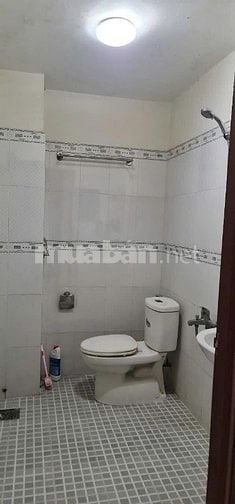 Cho thuê nhà mặt tiền Phú Thuận, Q.7, 4x20m, 3 lầu, giá 30 triệu 