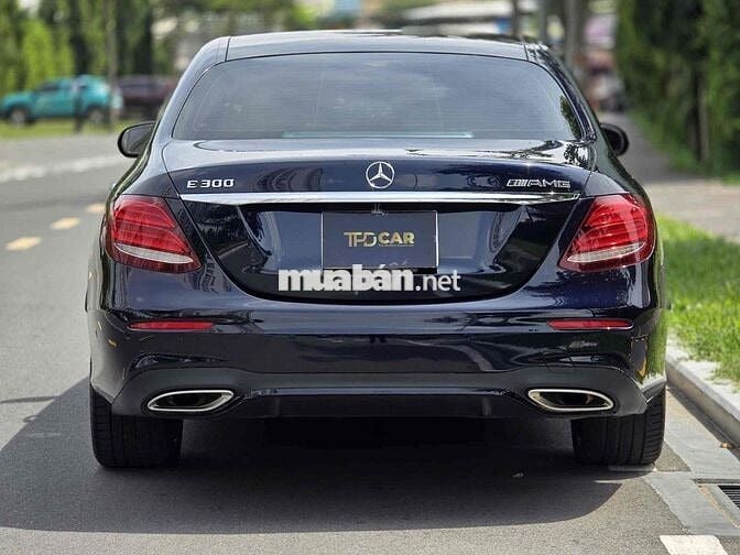 Mercedes Benz E300 AMG - 22.222 Km
