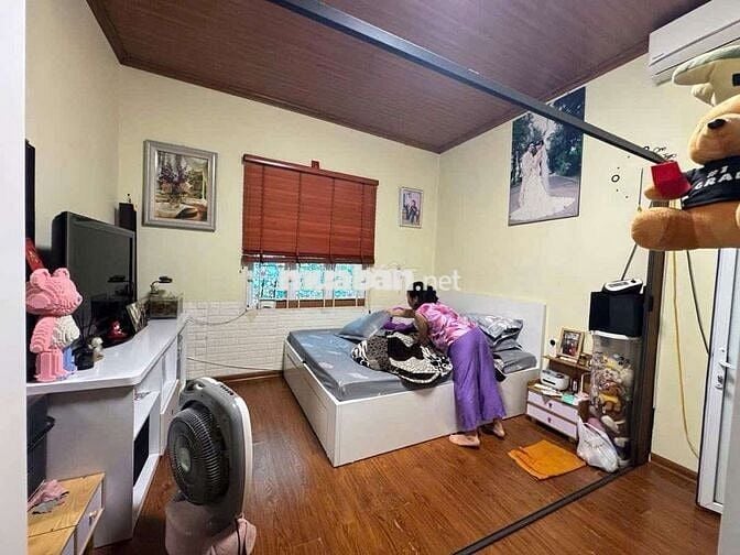 BÁN NHANH BIỆT THỰ SÂN VƯỜN HỒ TÂY - DT 80M - 10M RA Ô TÔ