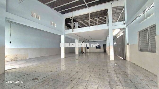 KHO XƯỞNG NỀN GẠCH MEN DTSD 425 GIÁ 30 TRIỆU BAO THUẾ