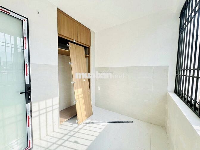 CHO THUÊ CĂN HỘ MỚI 100% FULL NỘI THẤT CÓ BAN CÔNG NGAY TRUNG TÂM