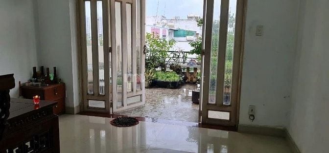 Cho thuê nhà mặt tiền Phú Thuận, Q.7, 4x20m, 3 lầu, giá 30 triệu 