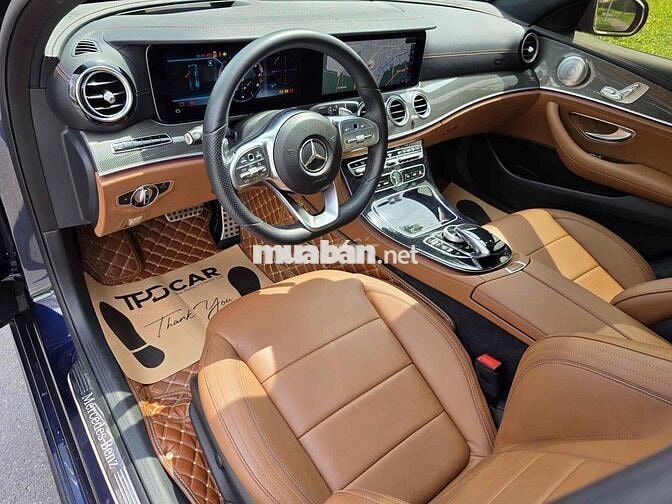 Mercedes Benz E300 AMG - 22.222 Km