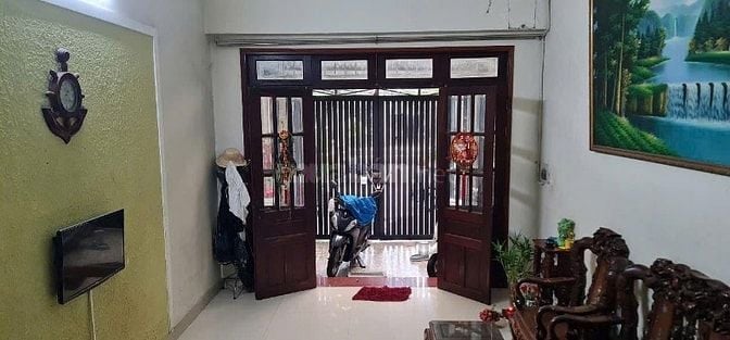 Cho thuê nhà mặt tiền Phú Thuận, Q.7, 4x20m, 3 lầu, giá 30 triệu 