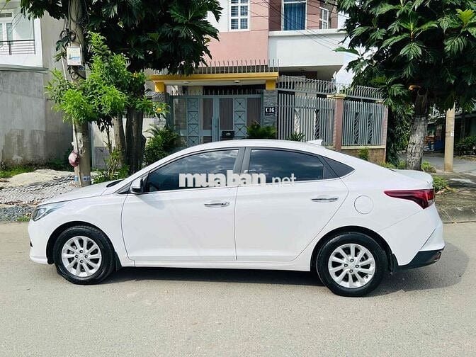 Hyundai Accent 2023 1.4 AT - 59000 km