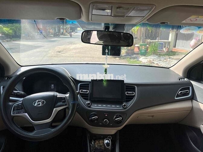 Hyundai Accent 2023 1.4 AT - 59000 km