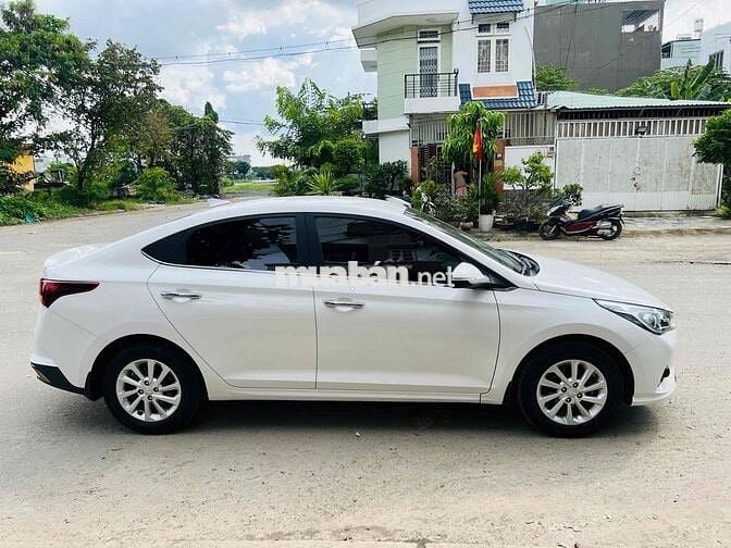 Hyundai Accent 2023 1.4 AT - 59000 km