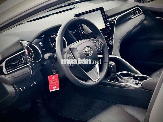 🚘 Toyota Camry 2.0Q 2022 - đăng ký lần đầu 12/2022