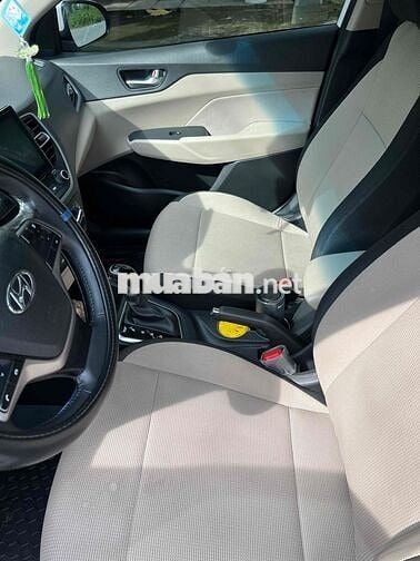 Hyundai Accent 2023 1.4 AT - 59000 km
