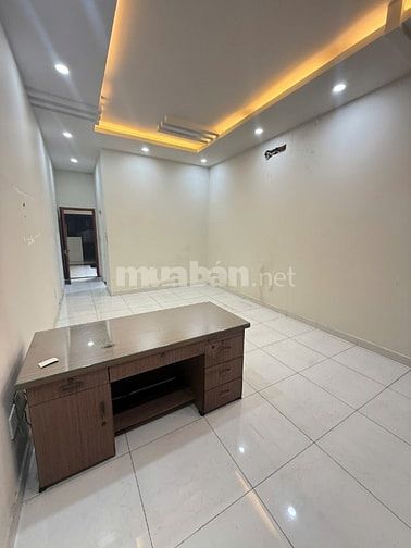 Cho thuê nhà mặt tiền Lạc Long Quân, P.5, Q.11 giá 40tr