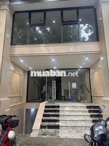 Mặt phố Đê La Thành cạnh Kim Mã, Mặt tiền 5m, DT 100m x 8 tầng, có hầm