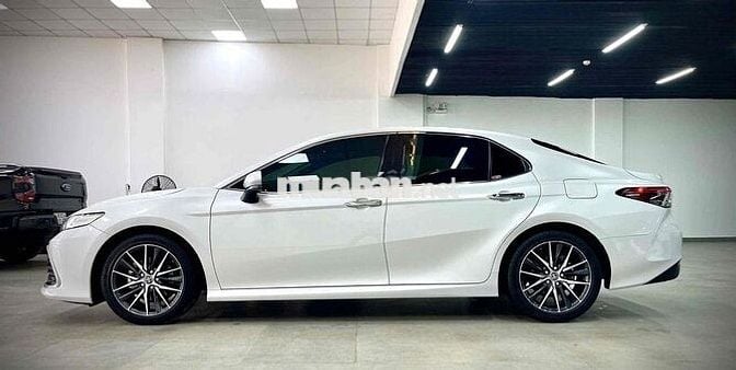 🚘 Toyota Camry 2.0Q 2022 - đăng ký lần đầu 12/2022