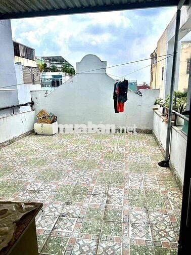 NHÀ VỊ TRÍ ĐẸP 3 TẦNG HẺM 5M SÁT MẶT TIỀN LÊ VĂN KHƯƠNG CÓ DÒNG TIỀN