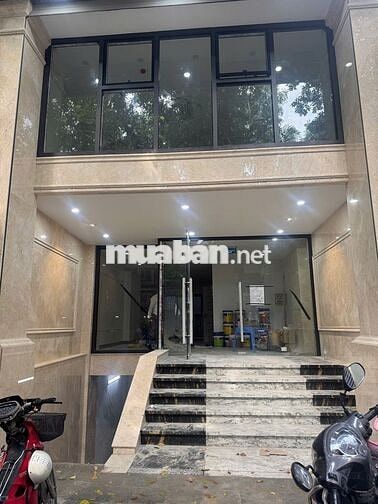 Mặt phố Đê La Thành cạnh Kim Mã, Mặt tiền 5m, DT 100m x 8 tầng, có hầm