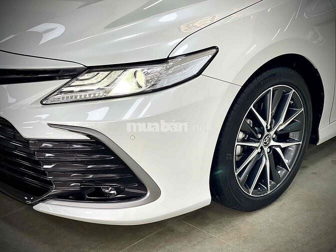 🚘 Toyota Camry 2.0Q 2022 - đăng ký lần đầu 12/2022
