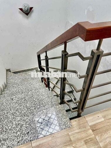 NHÀ VỊ TRÍ ĐẸP 3 TẦNG HẺM 5M SÁT MẶT TIỀN LÊ VĂN KHƯƠNG CÓ DÒNG TIỀN