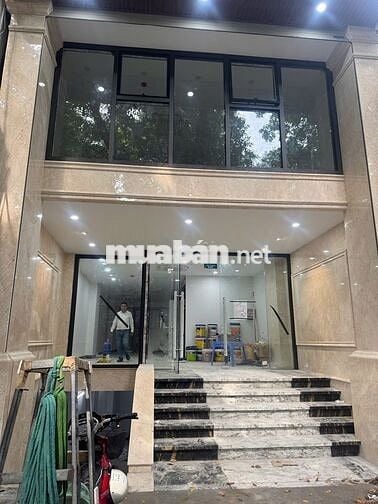 Mặt phố Đê La Thành cạnh Kim Mã, Mặt tiền 5m, DT 100m x 8 tầng, có hầm