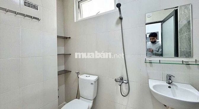 CĂN 2PN, 1BẾP, BAN CÔNG VIEW CAO THOÁNG, FULL NỘI THẤT GẦN DH VĂN LANG