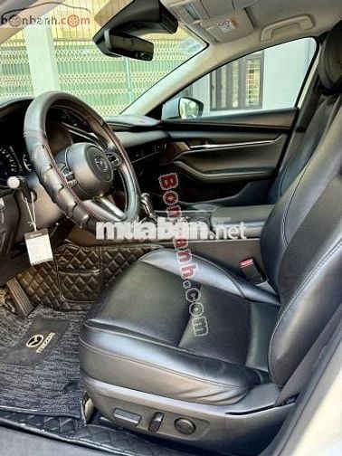 Mazda 3 1.5L Luxury 2023