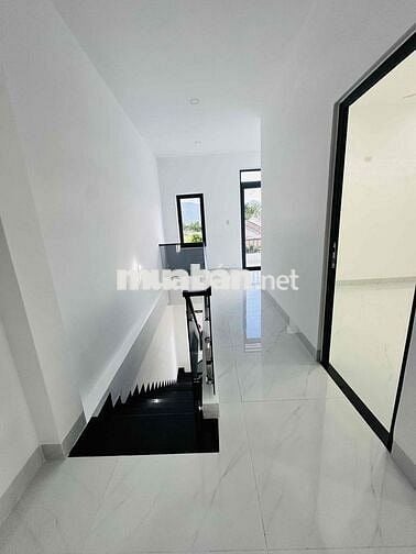 Bán nhà 1 trệt 1 lầu Trung tâm thị trấn Diên Khánh