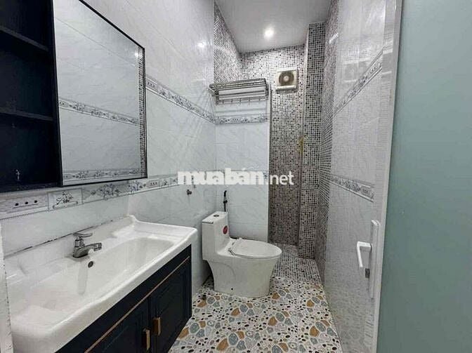 NHÀ CHO THUÊ NGUYÊN CĂN 120m2-GẦN CHỢ BÌNH TÂY Q6