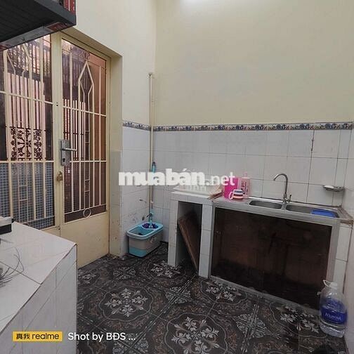 Nhà 1trệt 1lửng có 2PN, 2Wc 1máy lạnh Mới Tinh HBP 8triệu