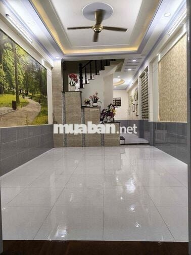 Chính chủ gửi Gần sân vận động Dĩ An vị trí trung tâm phố xá
