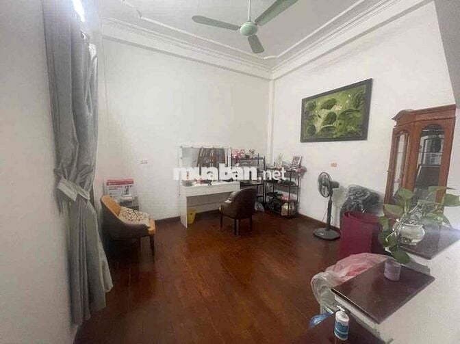 Cho Thuê Nhà phố Vương Thừa Vũ 55m x4Tầng 5PN, sẵn nội thất