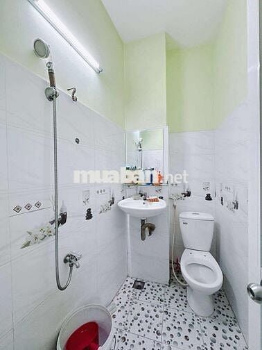 HOÀNG DIỆU Q4- HẺM 3m- 53m2 NGANG 5,45m - 2 LẦU- CHỈ 5 TỶ NHỈNH