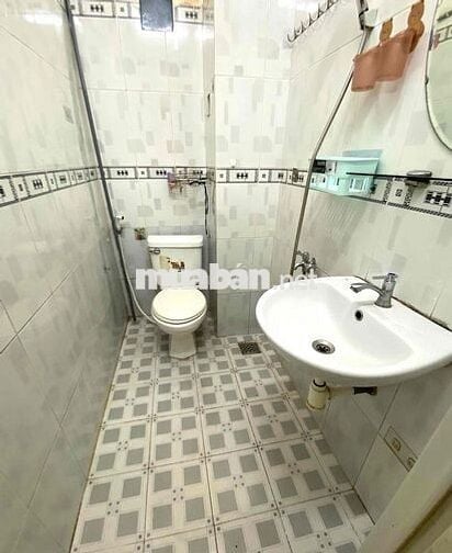 140 Nguyễn Lâm có 01 Phòng trọ ( có máy lạnh)