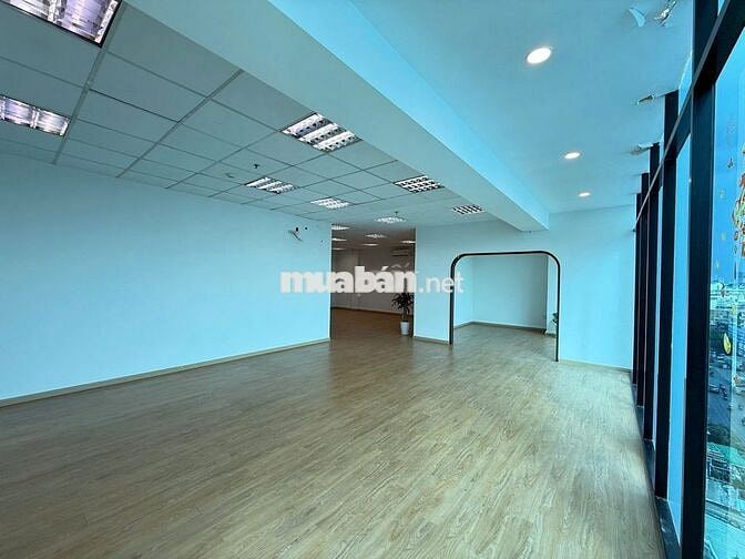 Cho thuê văn phòng đường Võ Văn Tần, dt 145m²
