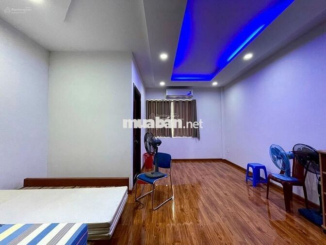 Nhà phố 5x22m Hầm 4 tầng (4PN 5WC), sẵn nội thất ở máy lạnh. Giá 35 tr