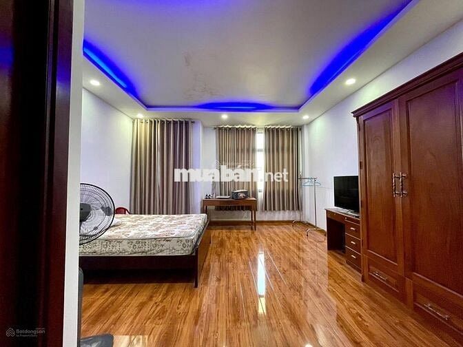 Nhà phố 5x22m Hầm 4 tầng (4PN 5WC), sẵn nội thất ở máy lạnh. Giá 35 tr