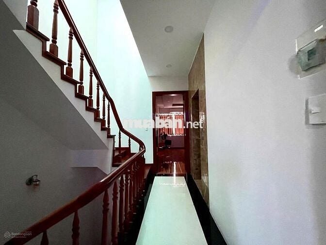 Nhà phố 5x22m Hầm 4 tầng (4PN 5WC), sẵn nội thất ở máy lạnh. Giá 35 tr