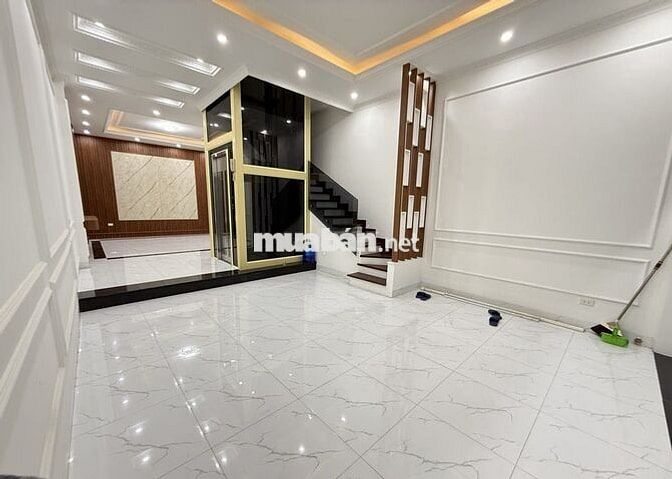 NHÀ ĐẸP 5 TẦNG 57M2 19TỶ8 T.TÂM THANH XUÂN – GARA ÔTÔ – THANG MÁY