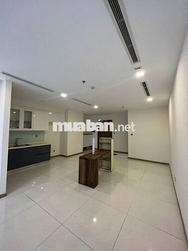 Cần thuê căn hộ Vinhomes Central Park ( căn hộ 3 phòng ngủ )