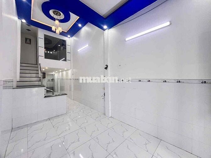 Nhà Trệt Lửng Sau Lưng Vincom Hùng Vương