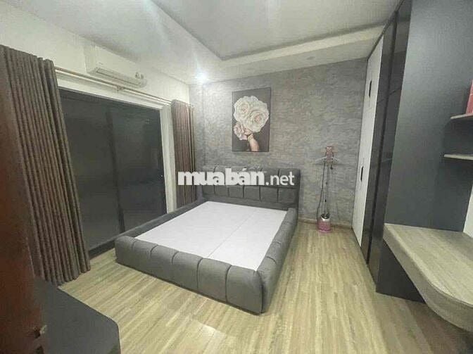 Cho Thuê Nhà phố Vương Thừa Vũ 55m x4Tầng 5PN, sẵn nội thất