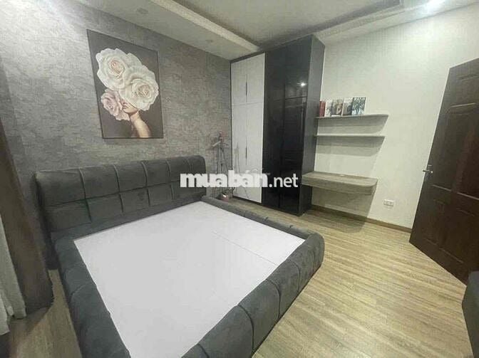 Cho Thuê Nhà phố Vương Thừa Vũ 55m x4Tầng 5PN, sẵn nội thất