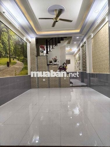 Chính chủ gửi Gần sân vận động Dĩ An vị trí trung tâm phố xá