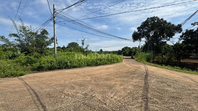 Lô góc 2 mặt tiền thổ cư sổ riêng chỉ 850 triệu gần KCN