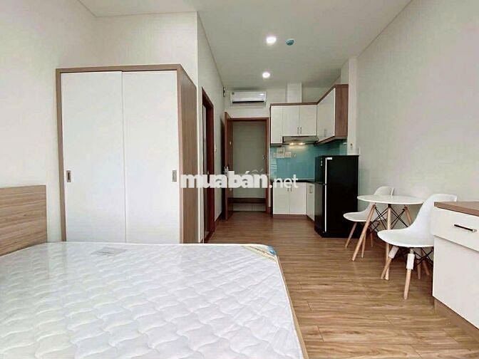 Hàng hot Q7 CHDV studio bancol ngay mặt tiền đường gần trung tâm
