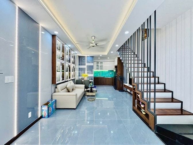 Nhà 1 trệt 2 lầu 1 sân thượng - 2 tỷ 550 - Đường Bùi Đình Tuý P12 Quận