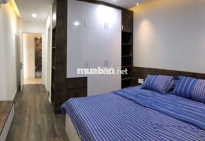 Cần cho thuê CHCC Park Legend, 42m2, 1PN riêng, giá 11tr, nhà đẹp
