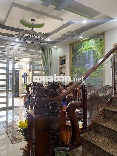 NHÀ 3 LẦU XE HƠI  – ĐÀO TÔNG NGUYÊN – THỊ TRẤN NHÀ BÈ