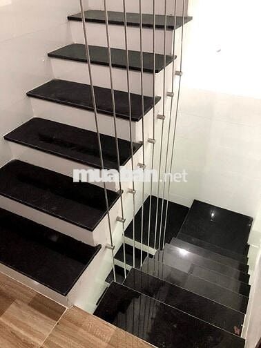 Phòng sạch đẹp giáp Q10, gần vòng xoay Lê Đại Hành