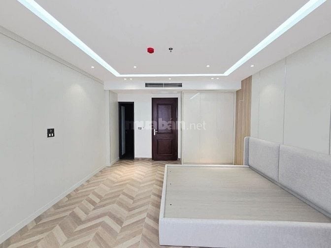 Siêu phẩm 7 tầng thang máy Hoàng Quốc Việt, tầm nhìn mới, đẳng cấp5sao