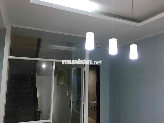 NHÀ NGUYÊN CĂN 1 TRỆT 3 TẦNG - HXH - GẦN SÂN BAY