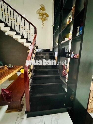 nhà phố kdc an sương sát công viên. 100m2 giá 13tỷ tl
