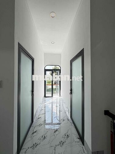 Nhà 1 trệt 1 lầu sau lưng Nguyễn Công Bình